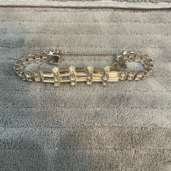 Alice Caviness Stunning Signed Statement Rhinestone Bracelet - Picture 1 of 5